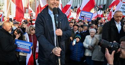 Nawrocki - 32,17 proc., Trzaskowski - 30,27 proc. - PKW po podliczeniu wszystkich obwodów